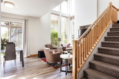 6078 N Fox Pointe Circle Unit-005-020-60