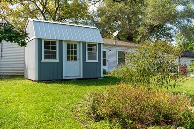 1736 Brook St, Lawrence, KS 66044 - photo 4