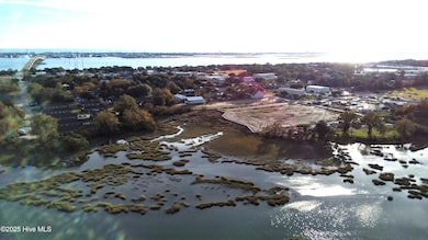 2403 Ferabee St, Morehead City, NC 28557 - photo 2