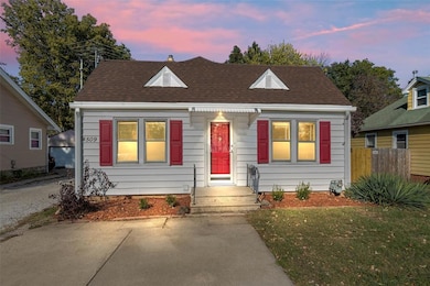 4509 Hickman Rd, Des Moines, IA 50310 - photo 2