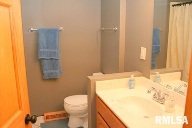 4731 Wisconsin Ave, Davenport, IA 52806 - photo 6