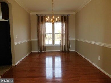 10947 Southcoate Village Dr, Bealeton, VA 22712 - photo 3