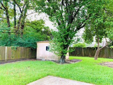 7734 Parker Rd, Houston, TX 77016 - photo 2