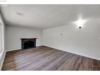 2055 Monterey Ln, Eugene, OR 97401 - photo 6