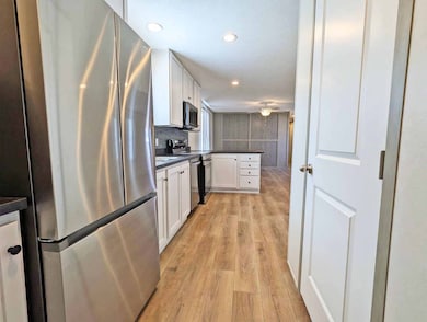 1306 Chateau Cir unit 62, Findlay, OH 45840 - photo 5