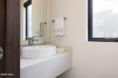 2504_basecamp_11C_interior_powder