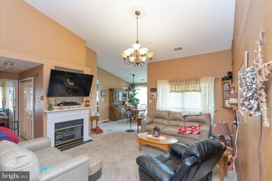 2502 Driftwood Ct unit 3B, Frederick, MD 21702 - photo 4
