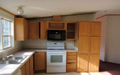 46624 Middle Rd, Callahan, FL 32011 - photo 2