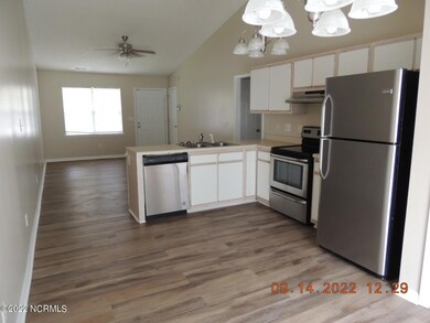 107 Croatan Ct, Jacksonville, NC 28546 - photo 7