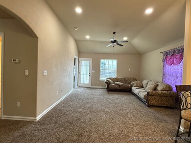 14640 S Maple Ave, Glenpool, OK 74033 - photo 2