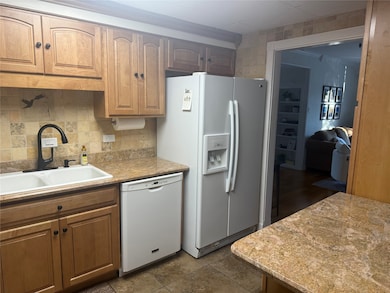 Lake Air Tower unit 2E, Waco, TX 76710 - photo 7