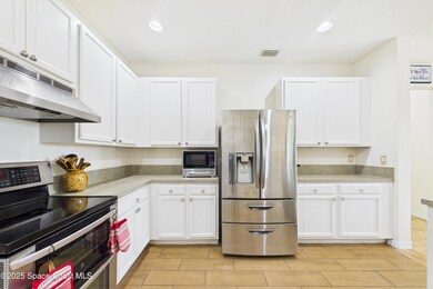 818 Boeing St NE, Palm Bay, FL 32907 - photo 7