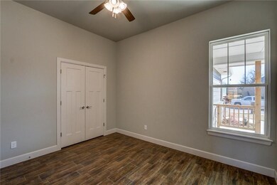 5509 Painted Pony Rd, Warr Acres, OK 73132 - photo 2