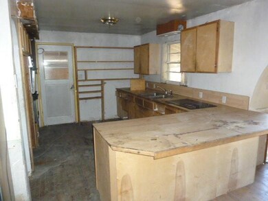 686 Gilman Rd, Medford, OR 97504 - photo 4