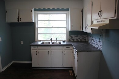 Kitchen with new Backsplash