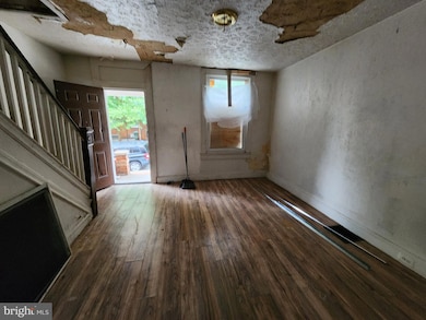 615 N Clinton St, Baltimore, MD 21205 - photo 2