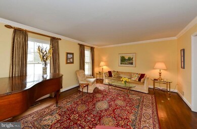 6309 Buffalo Ridge Rd, Falls Church, VA 22044 - photo 5