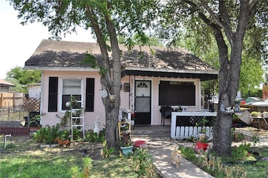 118 E Hawk Ave, Pharr, TX 78577 - photo 2