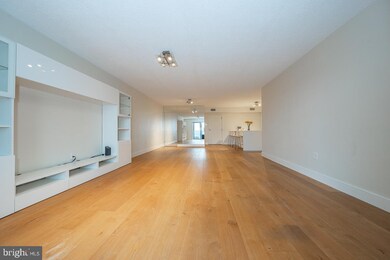 10915 Valley Forge Cir unit 915, King of Prussia, PA 19406 - photo 6