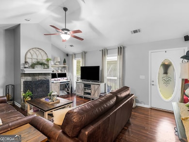 305 Annie Ln unit 2, Locust Grove, GA 30248 - photo 2