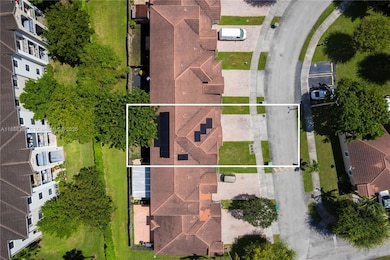 13761 SW 274th Terrace, Homestead, FL 33032 - photo 2