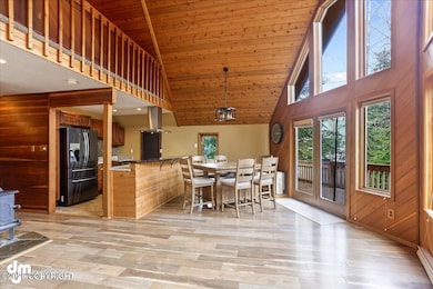 06-Living Room BHL_IMG_0487
