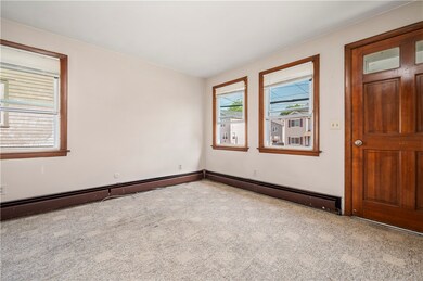 466 Admiral St, Providence, RI 02908 - photo 4