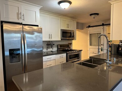 2220 Gloria Ave, Bay City, TX 77414 - photo 6