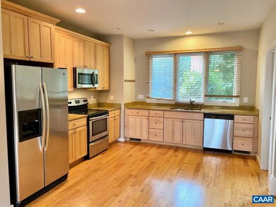 1013 Linden Ave unit T, Charlottesville, VA 22902 - photo 4