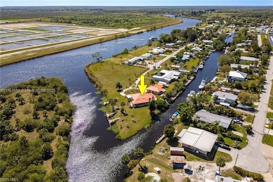 1107 E ANCHOR LNMOORE HAVEN, FL 33471