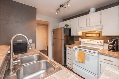 28418 16th Ave S unit 201, Federal Way, WA 98003 - photo 4