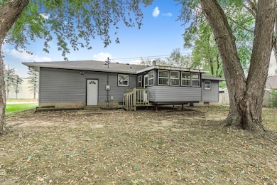 1105 Summit Ave N, Sauk Rapids, MN 56379 - photo 3