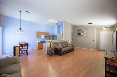 2031 Hillscroft Ct, North Las Vegas, NV 89032 - photo 6