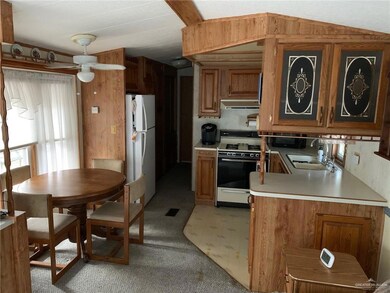 881 Clark St, Donna, TX 78537 - photo 4