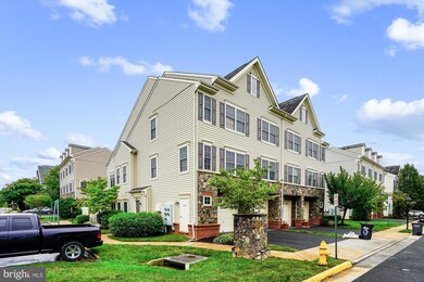 11251 Wortham Crest Cir unit 41, Manassas, VA 20109 - photo 3