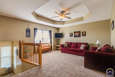 1746 SW Valley View Dr, Topeka, KS 66615 - photo 6