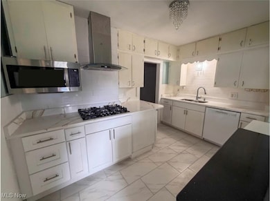 2405 Youngstown Rd SE, Warren, OH 44484 - photo 7