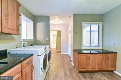 11400 Laurelwalk Dr, Laurel, MD 20708 - photo 4