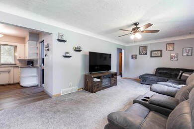 3128 Mcclain Dr, Cedar Falls, IA 50613 - photo 7