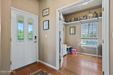 1810S72ndAve-10