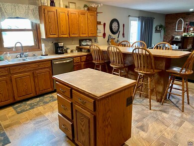 8425 SW 21st St, Topeka, KS 66615 - photo 7