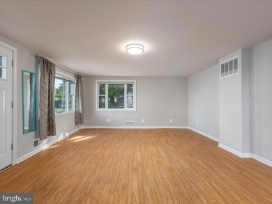 211 N Fairfax Blvd, Ranson, WV 25438 - photo 5