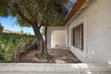 2310 E Huron Ct-4