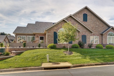 824 E Kings Mead Cir-3