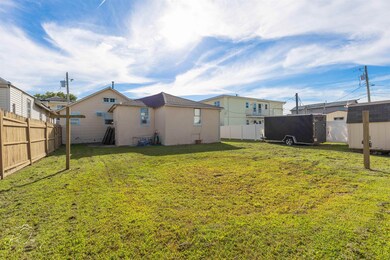 321 W Cresse Ave, Wildwood, NJ 08260 - photo 2