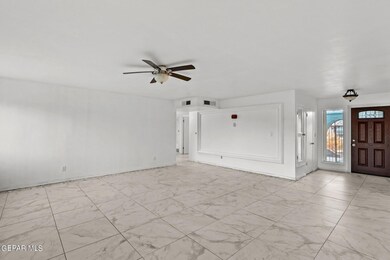 11313 Tom Ulozas Dr, El Paso, TX 79936 - photo 5