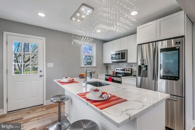 5712 Janice Ln, Temple Hills, MD 20748 - photo 3