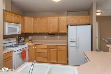 6856 Brittany Rock Way-large-007-6-Kitch