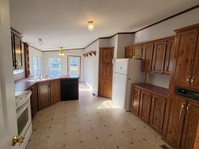 549 Thacker Rd, Manchester, TN 37355 - photo 6