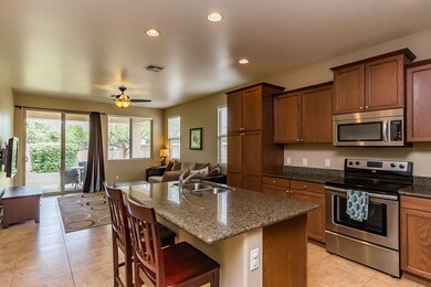 Kitchen2GrtRm